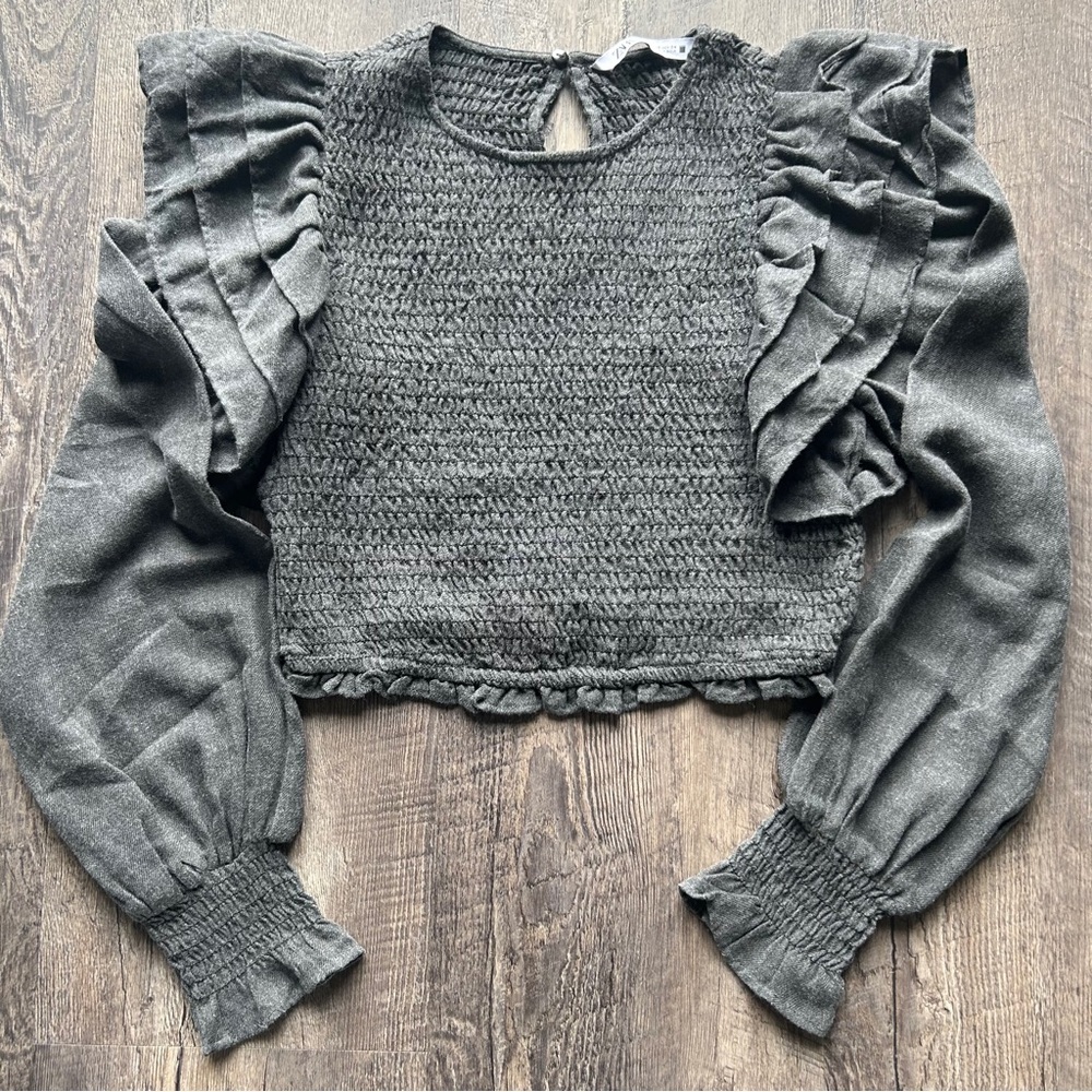 Zara | Smocked Ruffle Puff Sleeve Crop Top Gray Size XS Women's